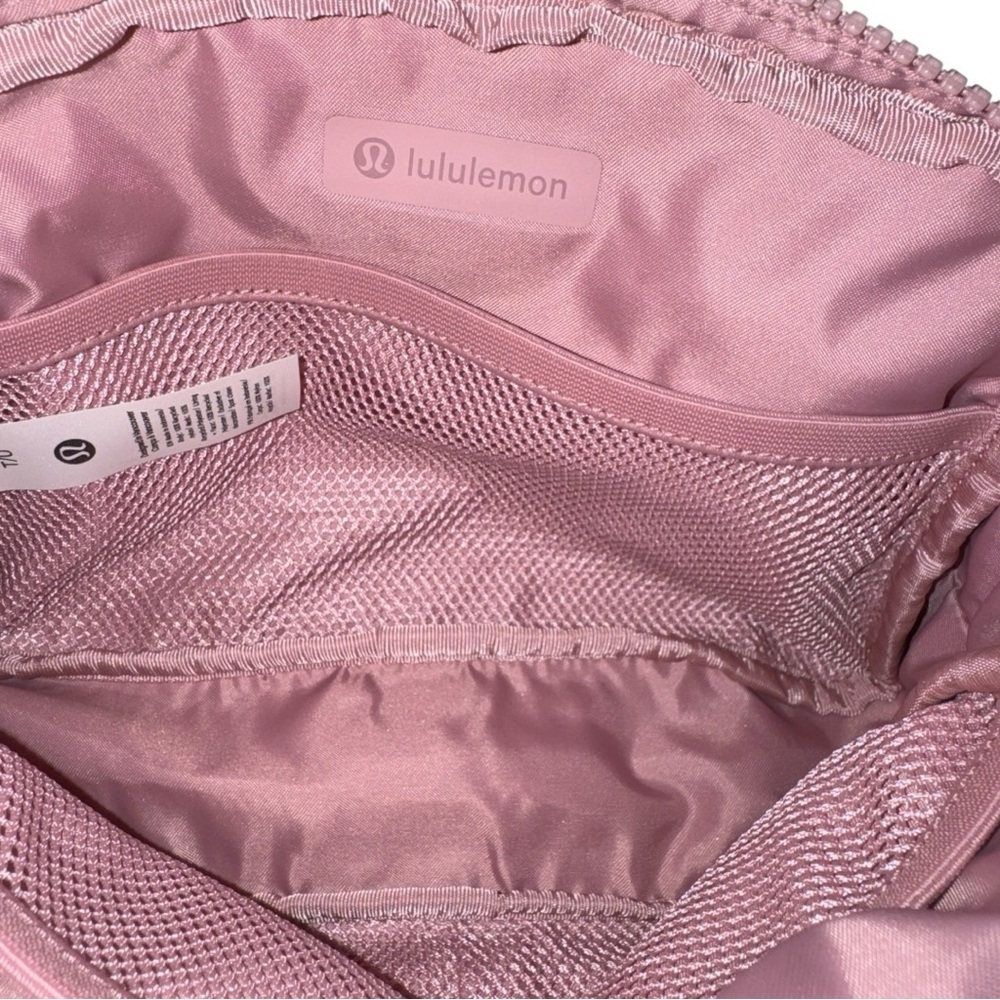 Lululemon Everywhere Belt Bag Large 2L Pink Haze NWT Sold Out - Picture 3 of 6